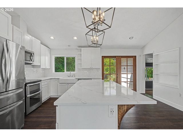 3000 Ne 49TH St, Vancouver, WA 98663