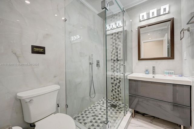 1311 Rodman St, Hollywood, FL 33019