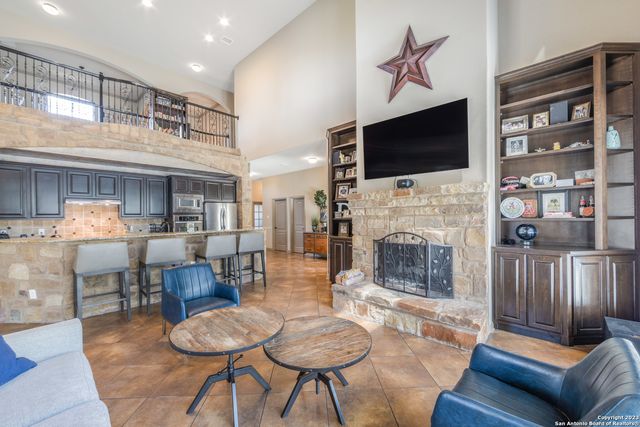 26339 HACKNEY LN, San Antonio, TX 78260