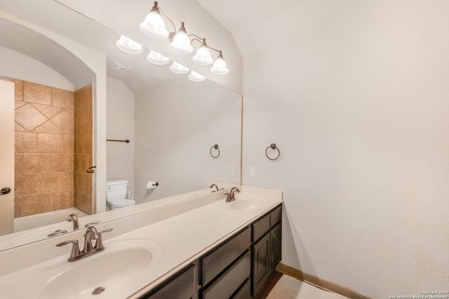 26339 HACKNEY LN, San Antonio, TX 78260