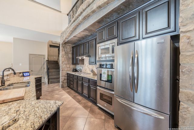 26339 HACKNEY LN, San Antonio, TX 78260