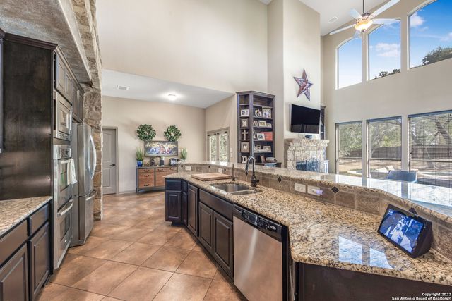 26339 HACKNEY LN, San Antonio, TX 78260