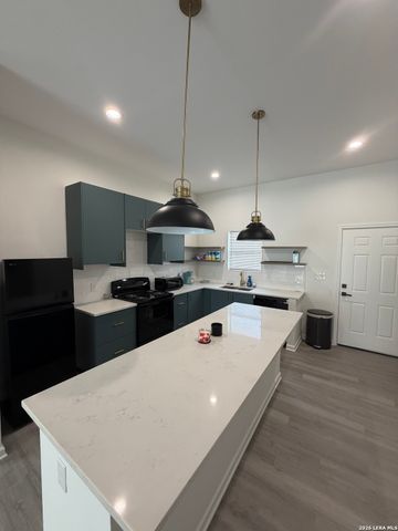 147 Vine, San Antonio, TX 78210