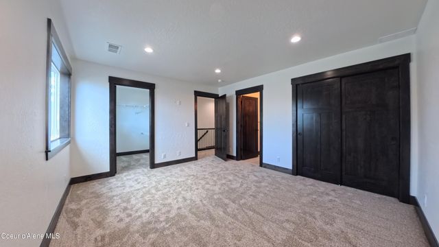 160 E LOBO LOOP, Hayden, ID 83835