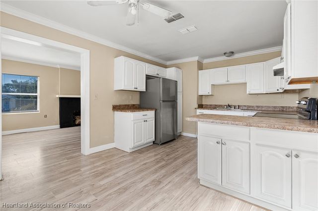 401 E Canfield Street, Avon Park, FL 33825