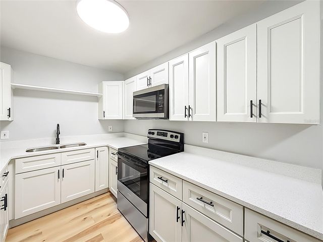 2112 NE 7TH AVENUE, Gainesville, FL 32641