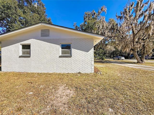 2112 NE 7TH AVENUE, Gainesville, FL 32641
