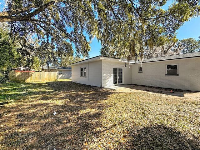 2112 NE 7TH AVENUE, Gainesville, FL 32641