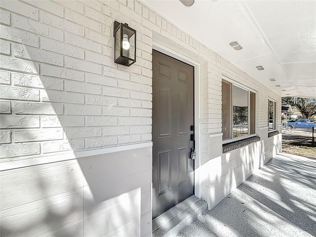 2112 NE 7TH AVENUE, Gainesville, FL 32641