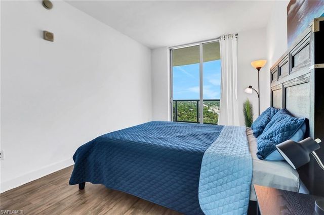 3000 Oasis Grand BLVD 2004, Fort Myers, FL 33916