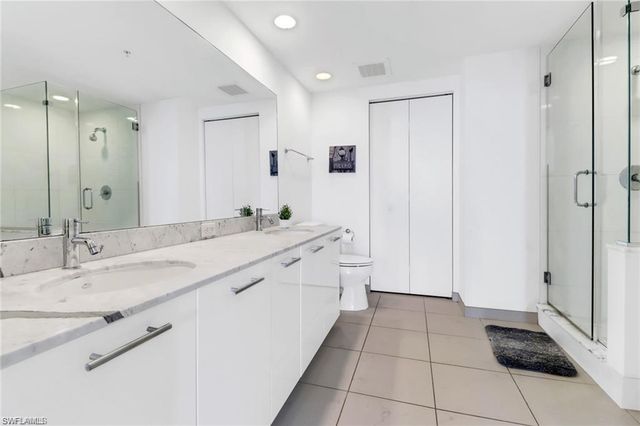 3000 Oasis Grand BLVD 2004, Fort Myers, FL 33916