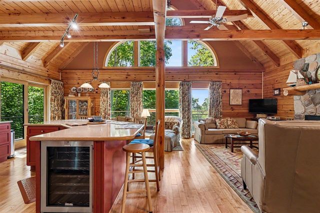 8584 W Woodridge Drive, Mears, MI 49436