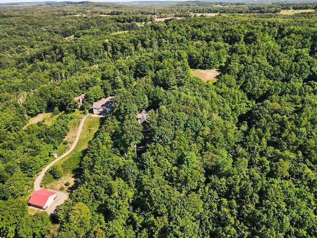 8584 W Woodridge Drive, Mears, MI 49436