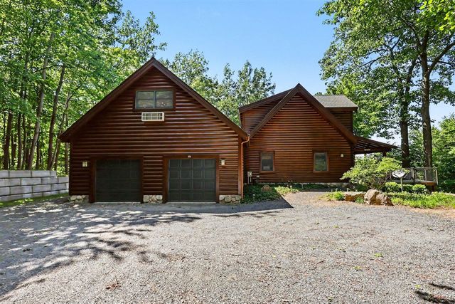 8584 W Woodridge Drive, Mears, MI 49436