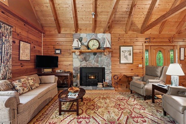 8584 W Woodridge Drive, Mears, MI 49436