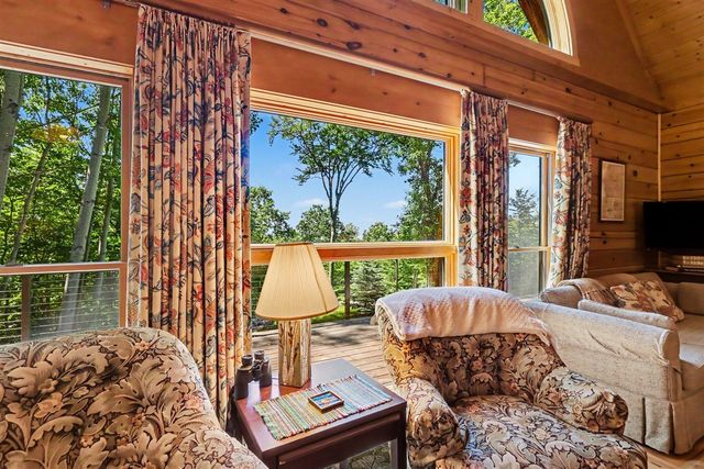 8584 W Woodridge Drive, Mears, MI 49436