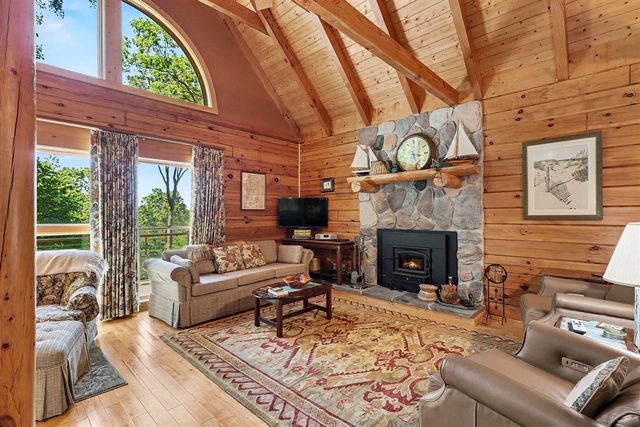 8584 W Woodridge Drive, Mears, MI 49436