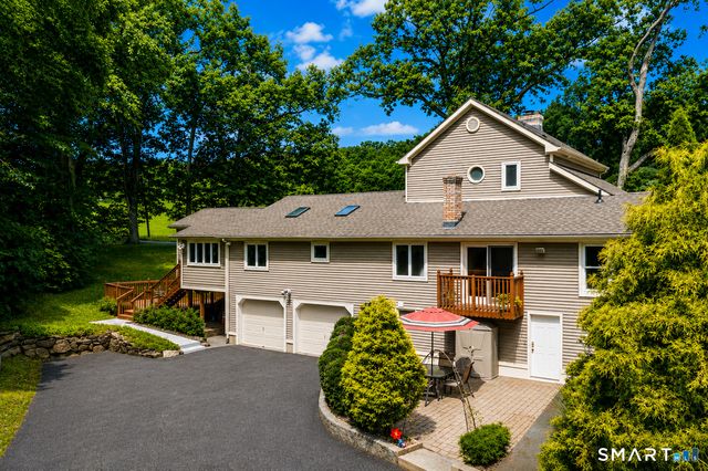 12 Ross Road, Middlefield, CT 06481