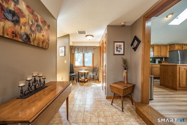 12 Ross Road, Middlefield, CT 06481