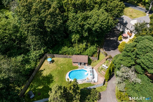 12 Ross Road, Middlefield, CT 06481