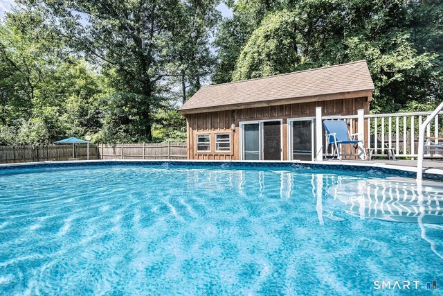 12 Ross Road, Middlefield, CT 06481
