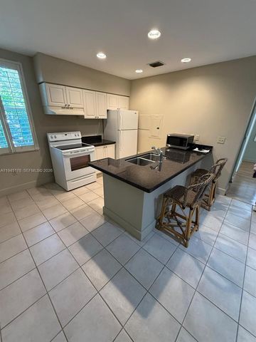 6598 W Sample Rd 6598, Coral Springs, FL 33067