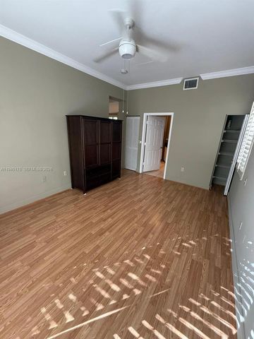 6598 W Sample Rd 6598, Coral Springs, FL 33067