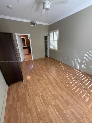 6598 W Sample Rd 6598, Coral Springs, FL 33067