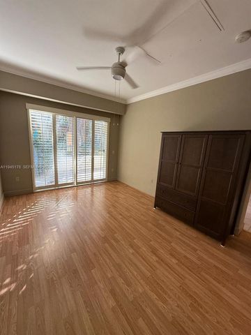 6598 W Sample Rd 6598, Coral Springs, FL 33067