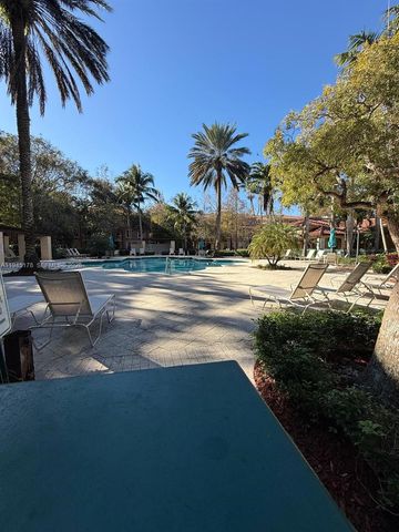 6598 W Sample Rd 6598, Coral Springs, FL 33067