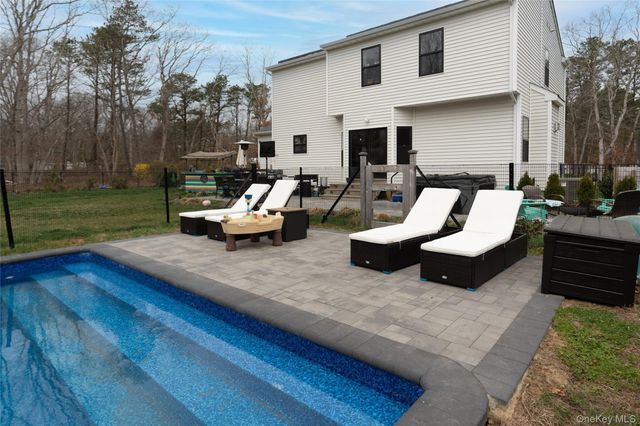 140 Gull Dip Road, Ridge, NY 11961