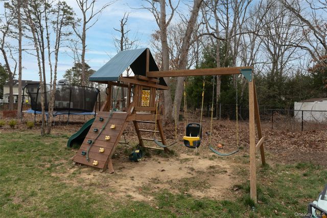 140 Gull Dip Road, Ridge, NY 11961