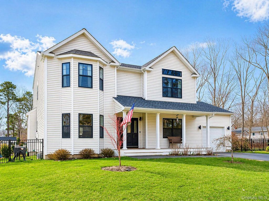 140 Gull Dip Road, Ridge, NY 11961