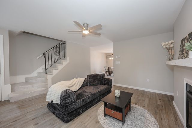 169 Fieldstone Drive, Londonderry, NH 03053