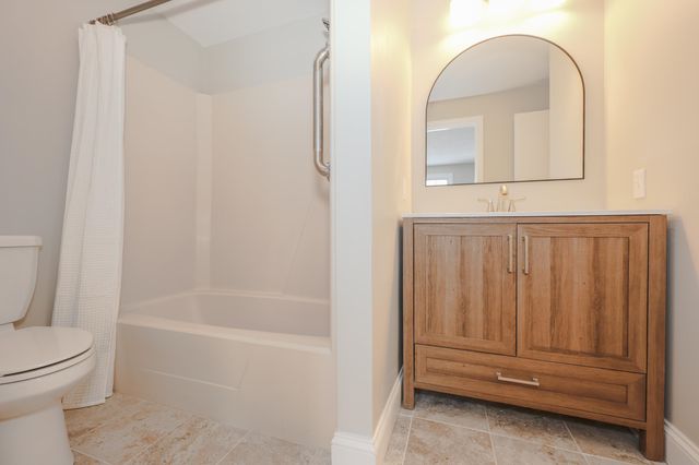 169 Fieldstone Drive, Londonderry, NH 03053