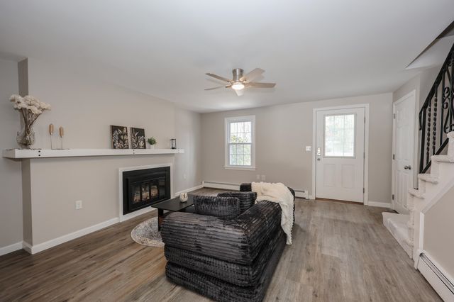 169 Fieldstone Drive, Londonderry, NH 03053