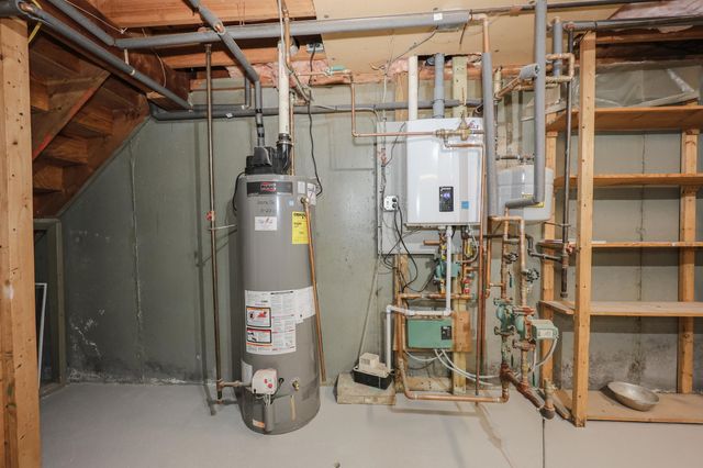 169 Fieldstone Drive, Londonderry, NH 03053