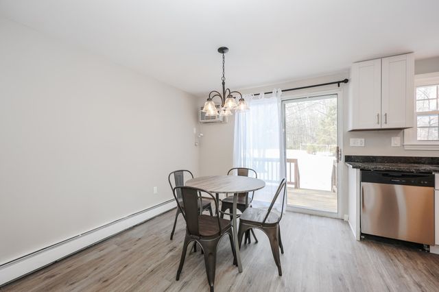 169 Fieldstone Drive, Londonderry, NH 03053