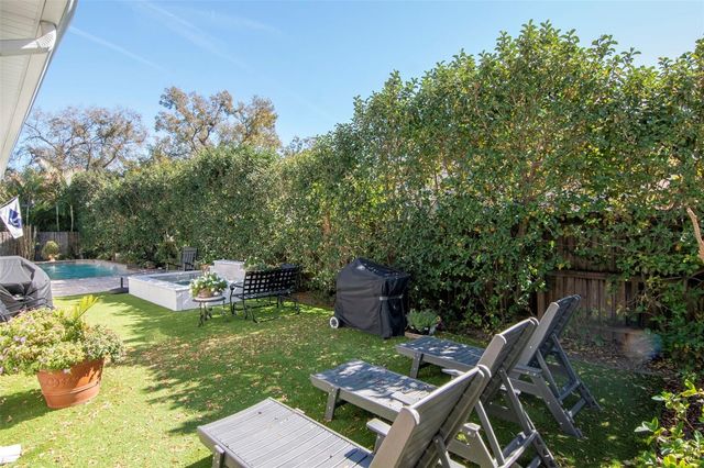 3808 W BARCELONA STREET, Tampa, FL 33629