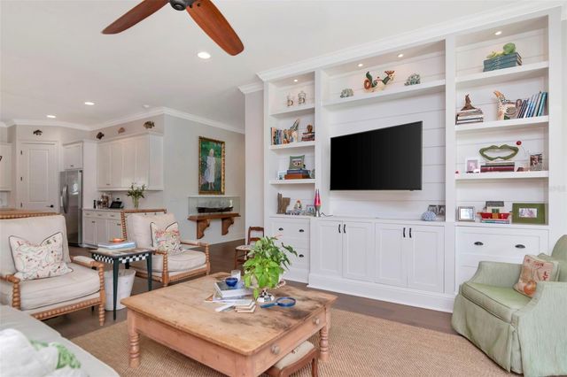 3808 W BARCELONA STREET, Tampa, FL 33629