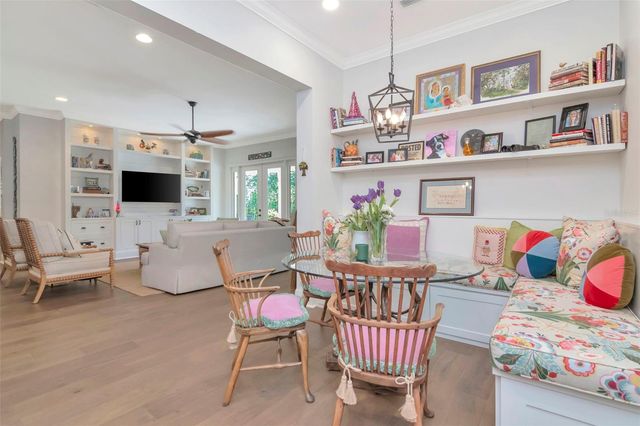 3808 W BARCELONA STREET, Tampa, FL 33629