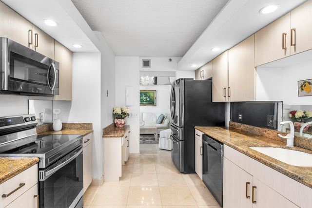 4600 S Ocean Boulevard 301, Highland Beach, FL 33487