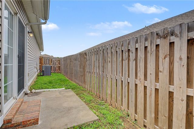 4435 W Pecan Street, Fayetteville, AR 72704