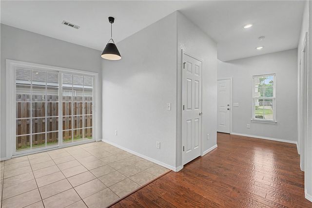 4435 W Pecan Street, Fayetteville, AR 72704