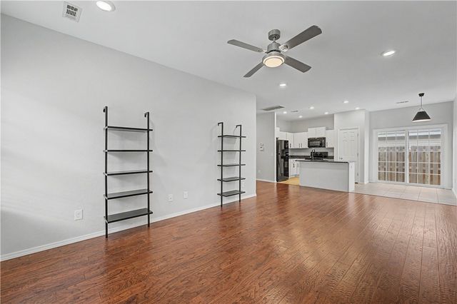 4435 W Pecan Street, Fayetteville, AR 72704