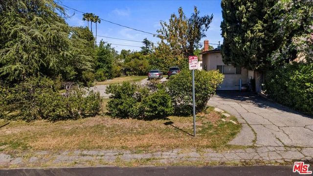 5454 Aura Avenue, Tarzana, CA 91356