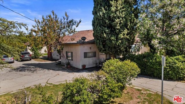 5454 Aura Avenue, Tarzana, CA 91356