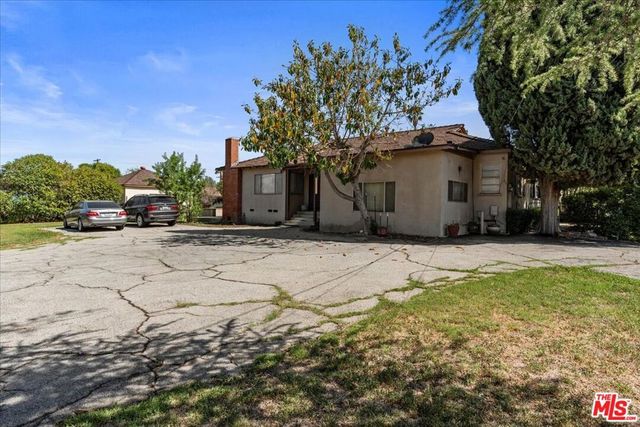 5454 Aura Avenue, Tarzana, CA 91356