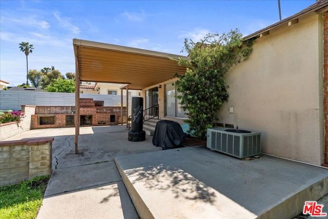 5454 Aura Avenue, Tarzana, CA 91356