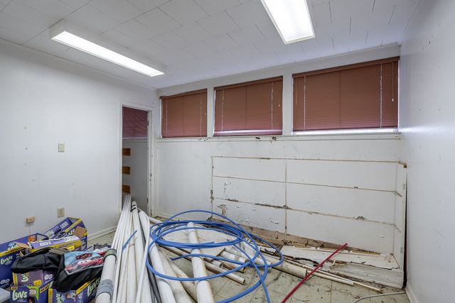 407 S Crockett, Edgewood, TX 75117